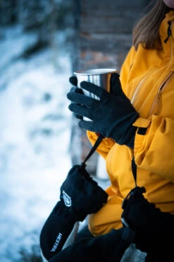 Hestra Merino Wool Liner Active 5-finger -Hestra 592 8cbc334a0d liner barn 4 original