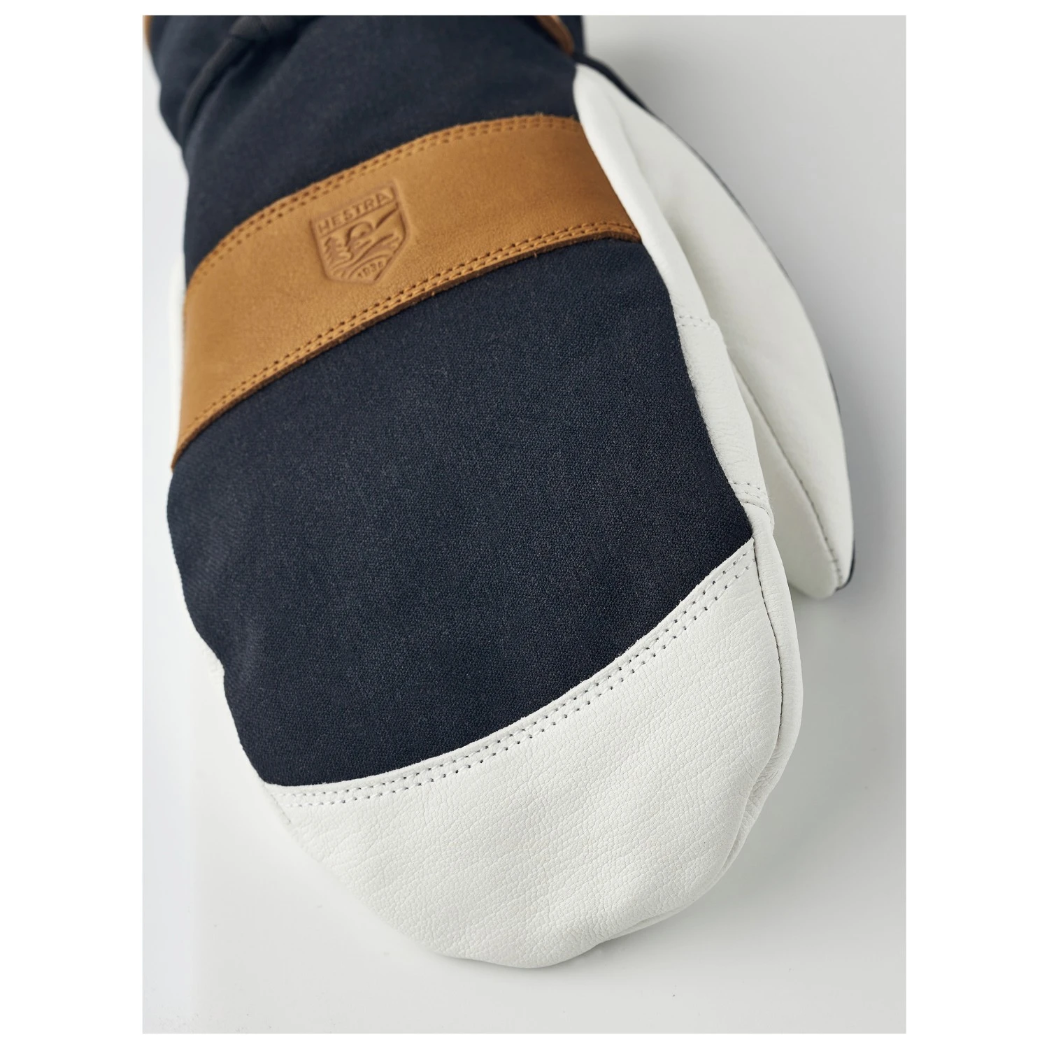 Hestra Women's Voss CZone Mitt - Gloves 3 Hestra Women's Voss CZone Mitt - Gloves - Image 3